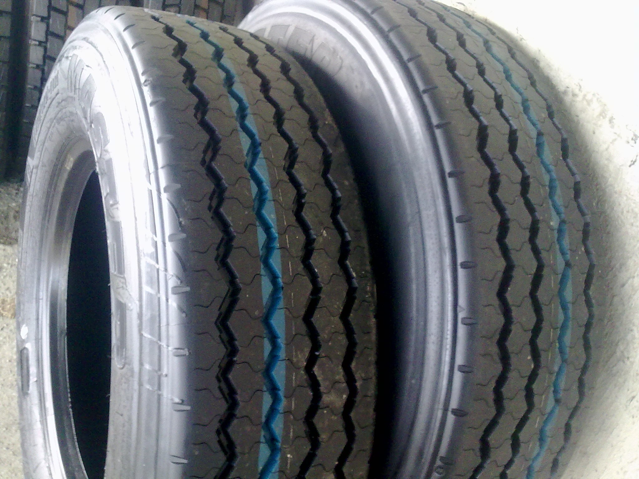 215/75 R 17,5 K 27 (PROTEKTOR)