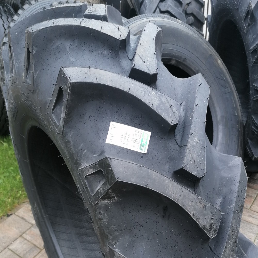 16.9-30 TR135 8PR TT BKT